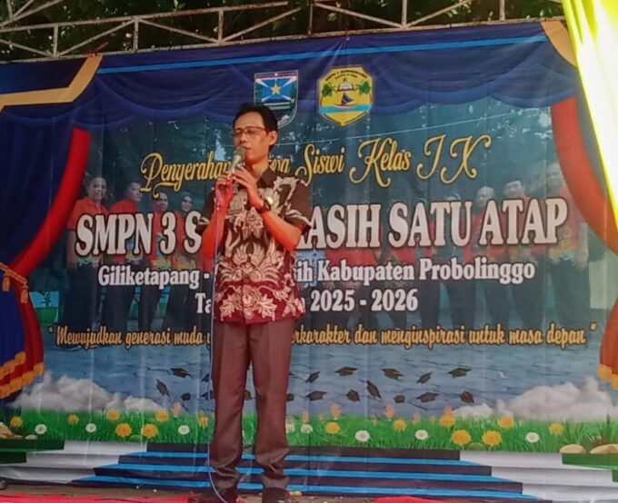 SMAN 1 Sumberasih Bagikan   Informasi SPMB Sekolah Satelit Gili Ketapang pada Momen Perpisahan SMPN 3 Sumberasih
